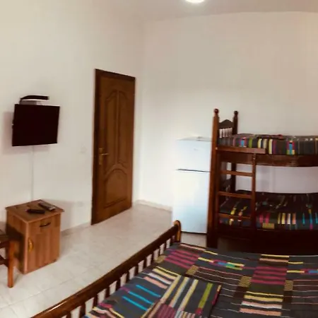 Guest house Dhoma Plazhi Spille