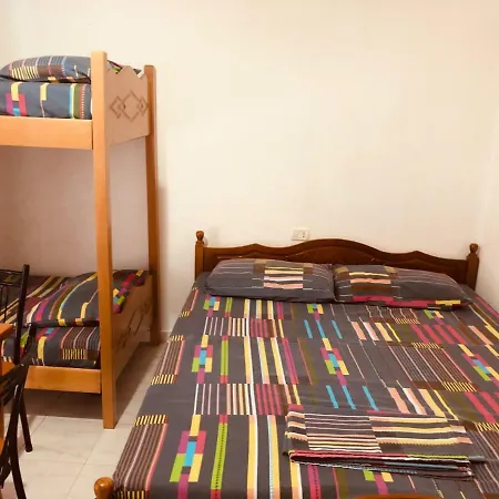 Dhoma Plazhi Guest house