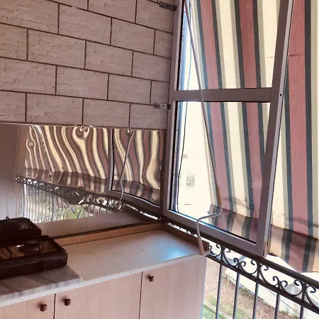 Dhoma Plazhi Guest house *