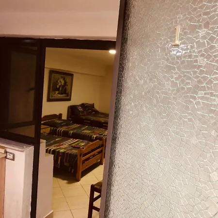 Dhoma Plazhi Guest house