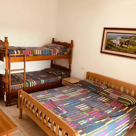 Dhoma Plazhi * Spille