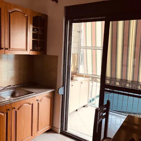 Guest house Dhoma Plazhi *