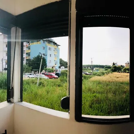 Dhoma Plazhi *
